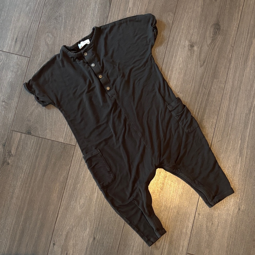 3t Greige dark green Short Sleeve Romper